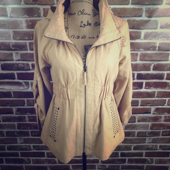 Black Label Pink hooded jacket - Picture 2 of 8